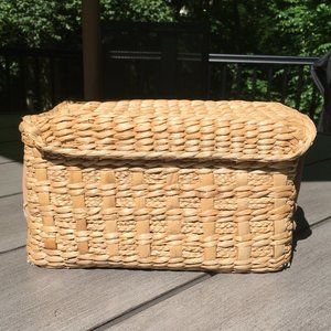 VINTAGE WICKER BASKET